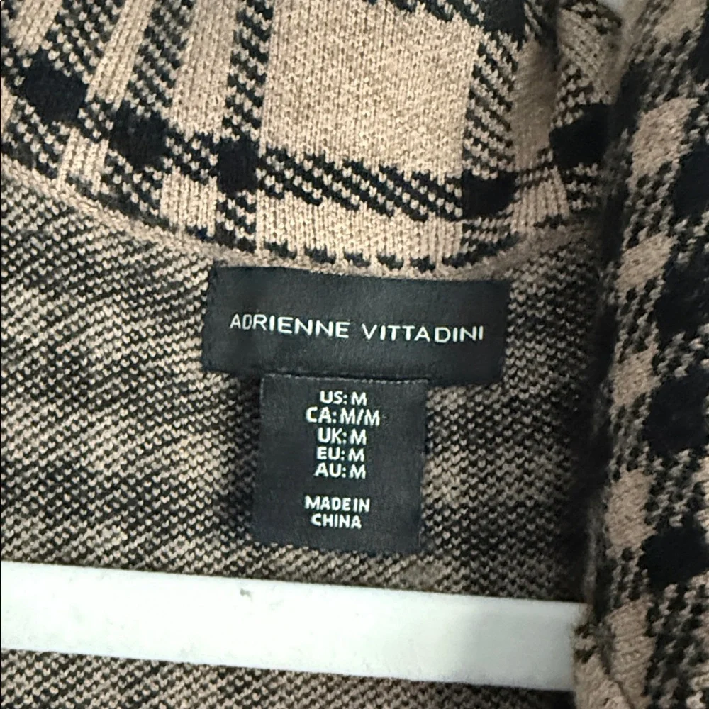 Plaid Sleeveless Vest- womens Medium - Picture 3 of 7